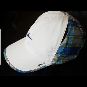 who sells that cap or another one of any color